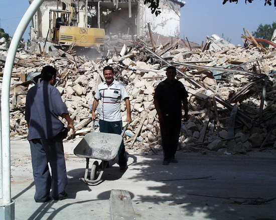 Demolition_seisme10.jpg